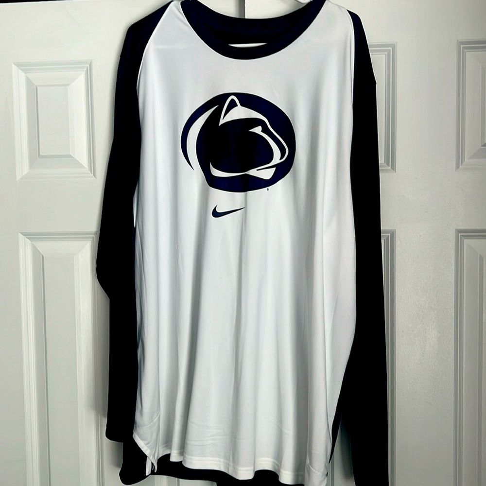 Nike Dri Fit XXL Penn State long sleeve shirt